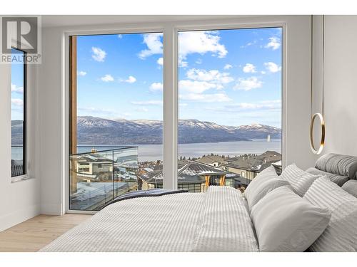 5584 Upper Mission Court, Kelowna, BC - Indoor Photo Showing Bedroom