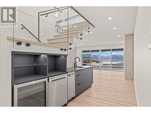 5584 Upper Mission Court, Kelowna, BC - Indoor Photo Showing Kitchen With Upgraded Kitchen