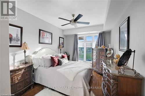 523 - 8111 Forest Glen Drive, Niagara Falls (208 - Mt. Carmel), ON - Indoor Photo Showing Bedroom