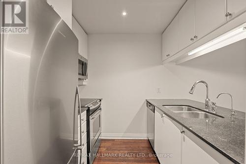 1209 - 1055 Southdown Road, Mississauga, ON - Indoor Photo Showing Kitchen With Double Sink