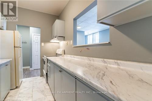 55 Willow Street, Brant, ON - Indoor Photo Showing Kitchen