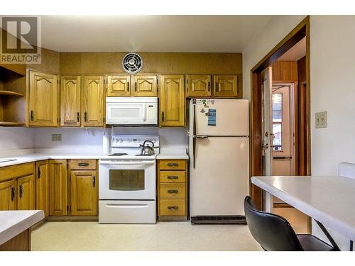 2483 Francis Street, Vernon, BC - Indoor Photo Showing Kitchen