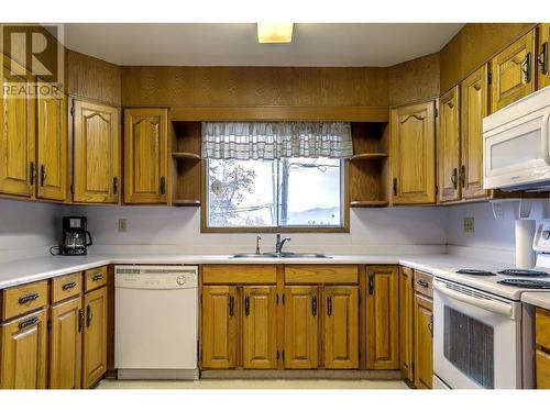 2483 Francis Street, Vernon, BC - Indoor Photo Showing Kitchen With Double Sink