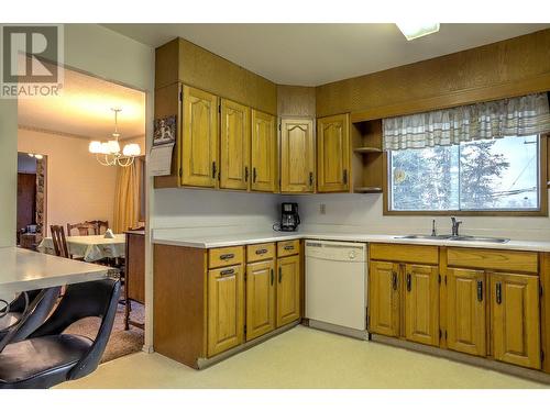 2483 Francis Street, Vernon, BC - Indoor Photo Showing Kitchen