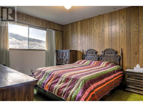 2483 Francis Street, Vernon, BC - Indoor Photo Showing Bedroom