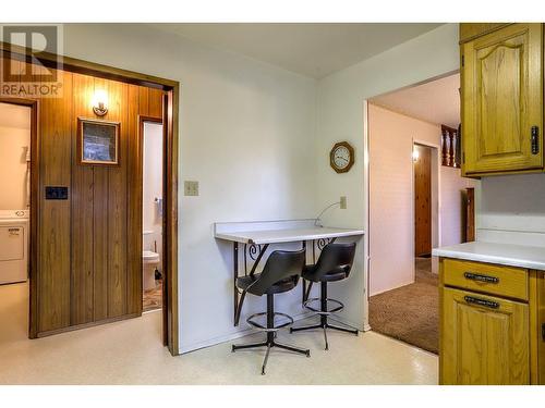 2483 Francis Street, Vernon, BC - Indoor Photo Showing Bedroom