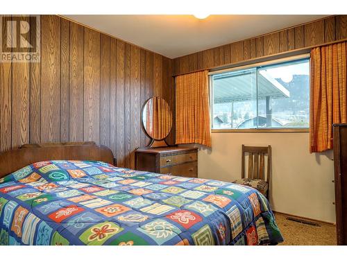 2483 Francis Street, Vernon, BC - Indoor Photo Showing Bedroom