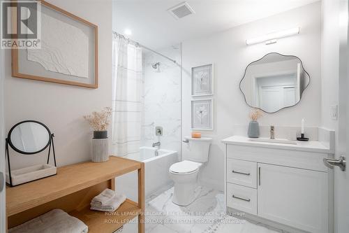 1301 - 500 Brock Avenue, Burlington, ON - Indoor Photo Showing Bathroom