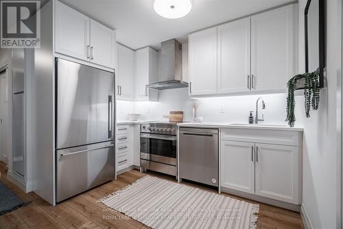 1301 - 500 Brock Avenue, Burlington, ON - Indoor Photo Showing Kitchen With Stainless Steel Kitchen