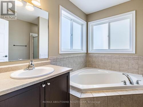 101 Norma Crescent, Guelph, ON - Indoor Photo Showing Bathroom