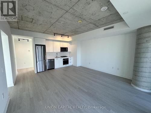 1411 - 195 Mccaul Street, Toronto, ON - Indoor Photo Showing Kitchen