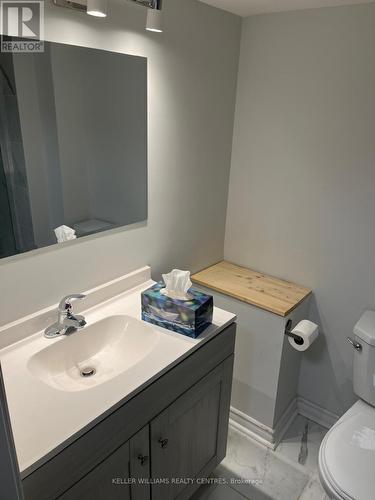 59 Weymouth Road, Barrie, ON - Indoor Photo Showing Bathroom