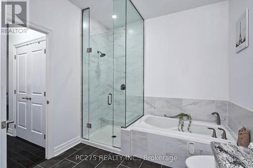 2404 - 330 Ridout Street N, London, ON - Indoor Photo Showing Bathroom