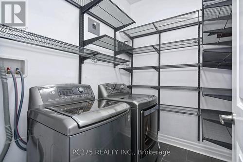 2404 - 330 Ridout Street N, London, ON - Indoor Photo Showing Laundry Room