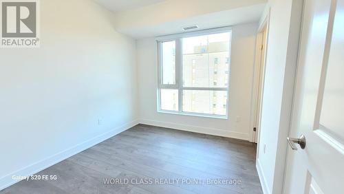 1404 - 202 Burnhamthorpe Road E, Mississauga, ON - Indoor Photo Showing Other Room