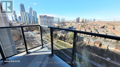 1404 - 202 Burnhamthorpe Road E, Mississauga, ON - Outdoor With View