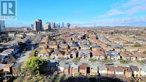 1404 - 202 Burnhamthorpe Road E, Mississauga, ON - Outdoor With View