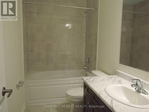 12 Circus Crescent, Brampton, ON - Indoor Photo Showing Bathroom