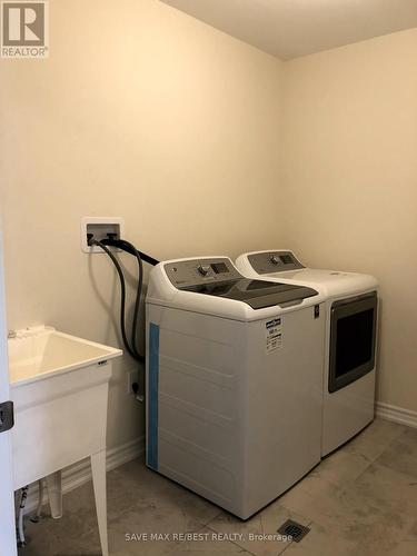 12 Circus Crescent, Brampton, ON - Indoor Photo Showing Laundry Room