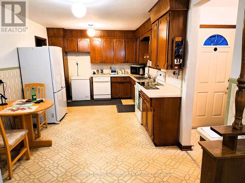 21 Drury Crescent, St. Catharines, ON - Indoor Photo Showing Kitchen