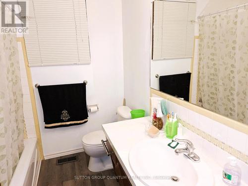 21 Drury Crescent, St. Catharines, ON - Indoor Photo Showing Bathroom