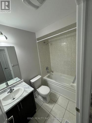 632 Linden Drive, Cambridge, ON - Indoor Photo Showing Bathroom