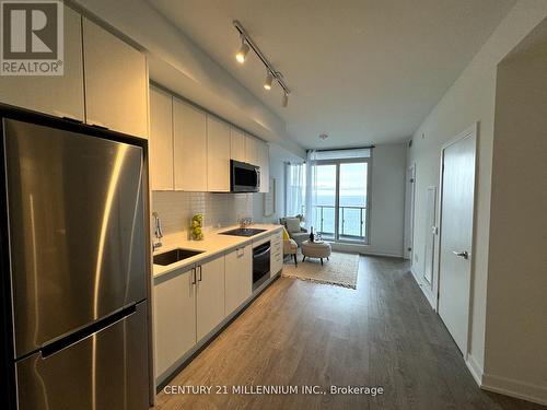 3009 - 1926 Lakeshore Boulevard, Toronto, ON - Indoor Photo Showing Kitchen