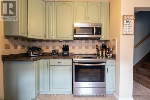 4 Linton Park Road, Belleville, ON - Indoor Photo Showing Kitchen