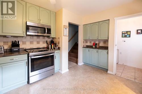 4 Linton Park Road, Belleville, ON - Indoor Photo Showing Kitchen