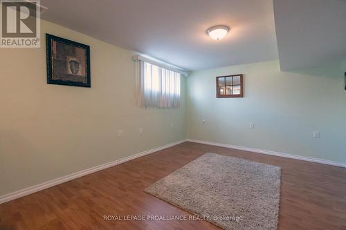 4 Linton Park Road, Belleville, ON - Indoor Photo Showing Other Room