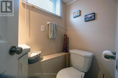 4 Linton Park Road, Belleville, ON - Indoor Photo Showing Bathroom