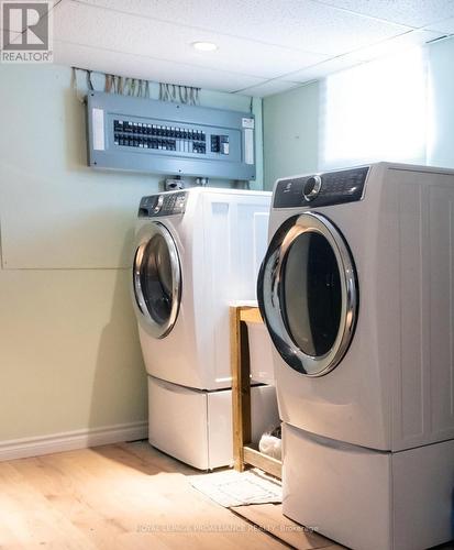 4 Linton Park Road, Belleville, ON - Indoor Photo Showing Laundry Room