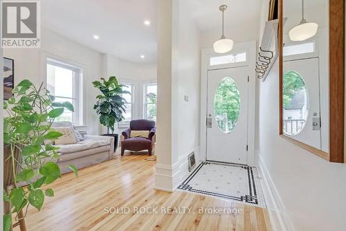 18 Rockwood Street, Ottawa, ON - Indoor Photo Showing Other Room