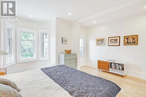 18 Rockwood Street, Ottawa, ON - Indoor Photo Showing Bedroom