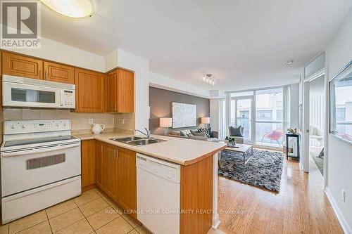 3207 - 4978 Yonge Street, Toronto, ON - Indoor Photo Showing Kitchen With Double Sink