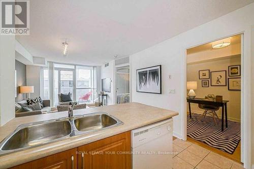 3207 - 4978 Yonge Street, Toronto, ON - Indoor Photo Showing Kitchen With Double Sink