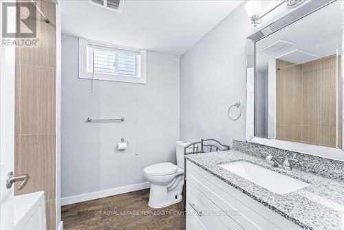 54 Copeman Crescent, Barrie, ON - Indoor Photo Showing Bathroom