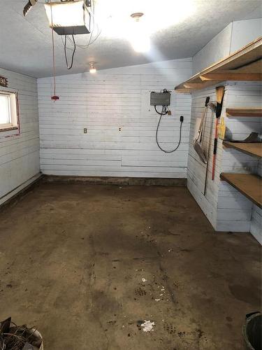 Swan River, Manitoba - Indoor Photo Showing Garage