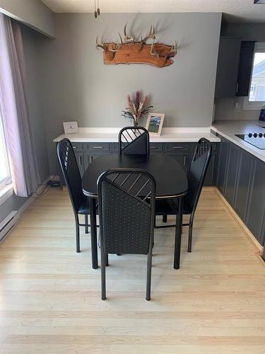 Swan River, Manitoba - Indoor Photo Showing Dining Room