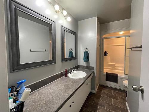 Swan River, Manitoba - Indoor Photo Showing Bathroom