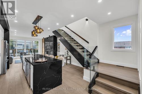 828 Alpine Avenue, Ottawa, ON - Indoor