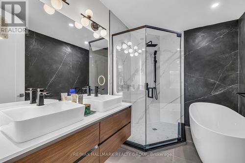 828 Alpine Avenue, Ottawa, ON - Indoor Photo Showing Bathroom