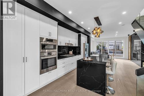 828 Alpine Avenue, Ottawa, ON - Indoor Photo Showing Kitchen With Upgraded Kitchen