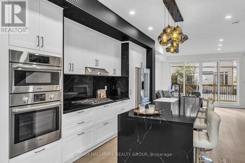 828 Alpine Avenue, Ottawa, ON - Indoor Photo Showing Kitchen With Upgraded Kitchen