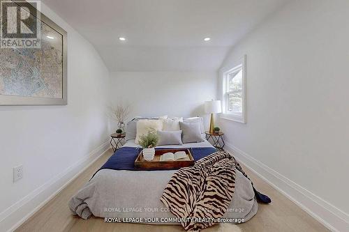 20 Mitchell Avenue, Whitchurch-Stouffville, ON - Indoor Photo Showing Bedroom