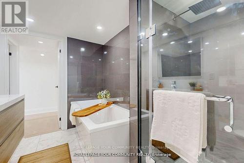 20 Mitchell Avenue, Whitchurch-Stouffville, ON - Indoor Photo Showing Bathroom