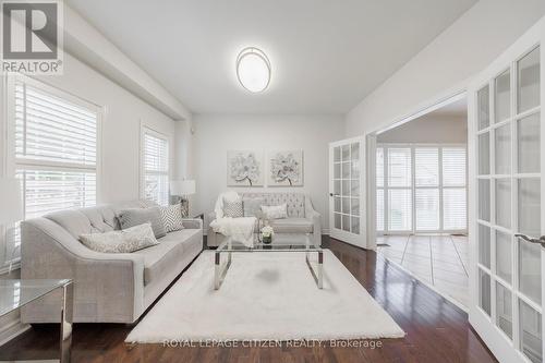 29 Peterkin Road, Markham, ON - Indoor Photo Showing Living Room