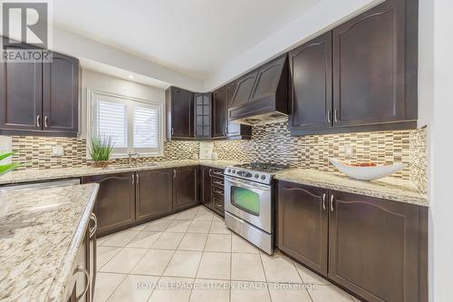 29 Peterkin Road, Markham, ON - Indoor Photo Showing Kitchen With Upgraded Kitchen