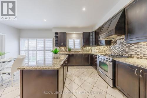 29 Peterkin Road, Markham, ON - Indoor Photo Showing Kitchen With Upgraded Kitchen