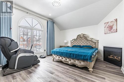 5223 Ruperts Gate Drive, Mississauga, ON - Indoor Photo Showing Bedroom